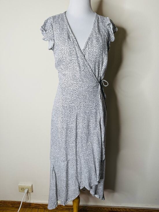 Abercrombie & Fitch Dresses & Skirts - Abercrombie White and Black Print Asymmetrical Wrap Maxi Dress